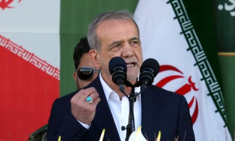 Пезешкиан: Тръмп плаши с военно престъпление